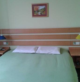 Home Inn Chongming Island West Road - Tsingtao Qingdao Esterno foto